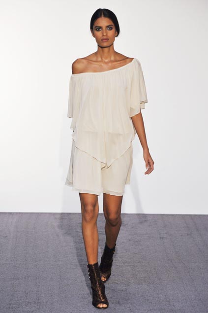 Halston 09ĸDƬ