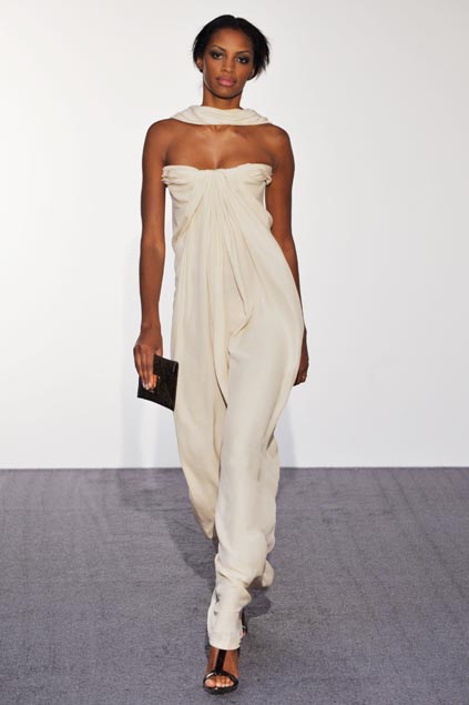Halston 09ĸDƬ