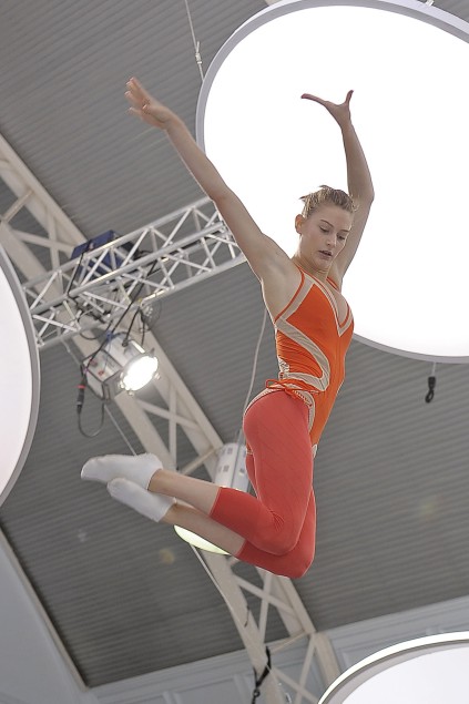 Adidas by Stella McCartney 09ĸDƬ