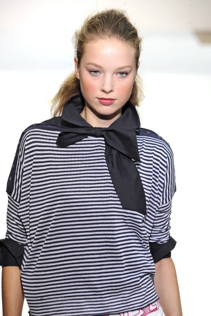 Nicole Farhi 09ĸDƬ