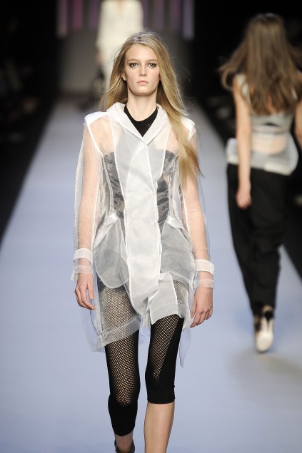 C N C by Costume National 09ĸDƬ
