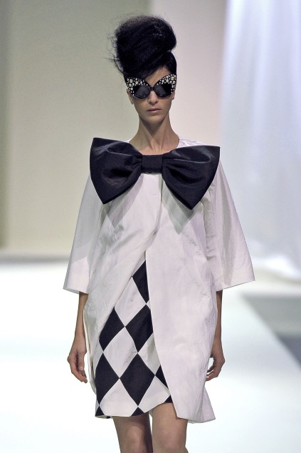 Moschino 09ĸDƬ