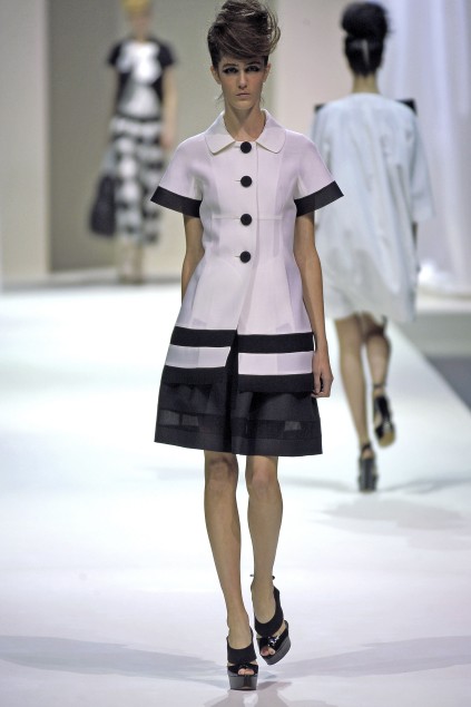 Moschino 09ĸDƬ