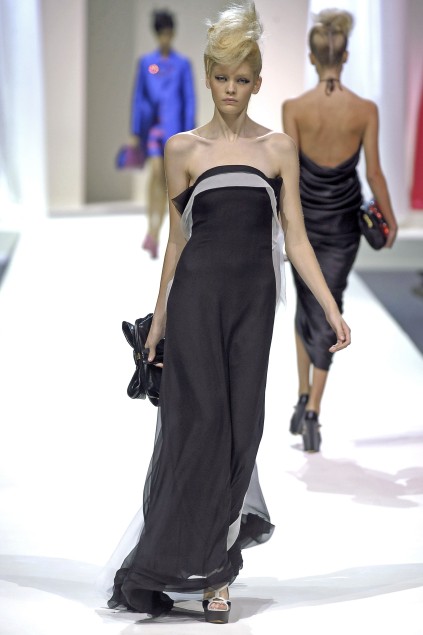 Moschino 09ĸDƬ