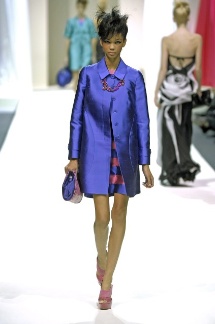 Moschino 09ĸDƬ
