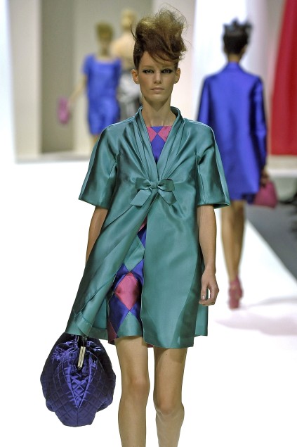 Moschino 09ĸDƬ