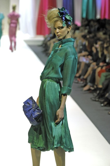 Moschino 09ĸDƬ