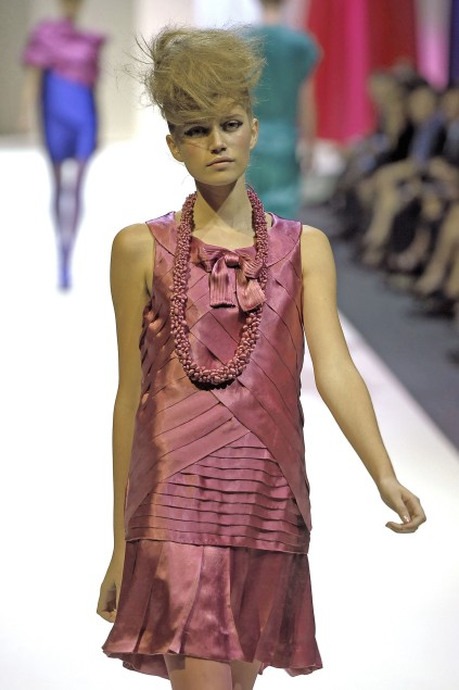 Moschino 09ĸDƬ