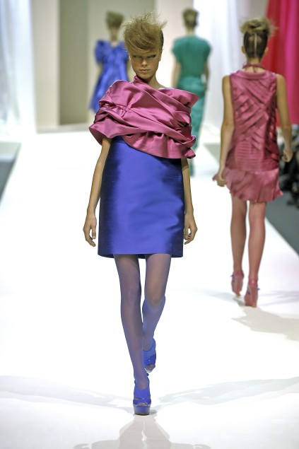 Moschino 09ĸDƬ