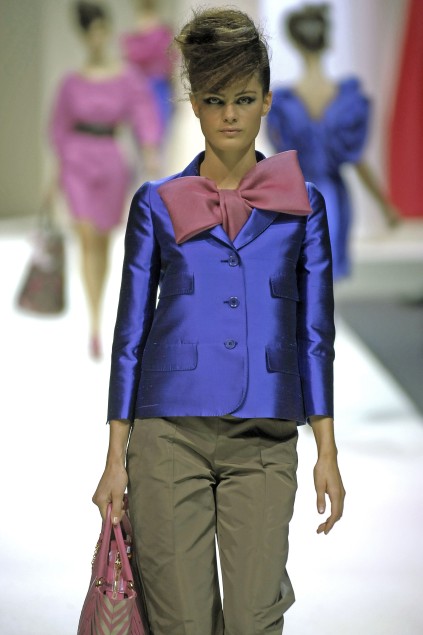 Moschino 09ĸDƬ