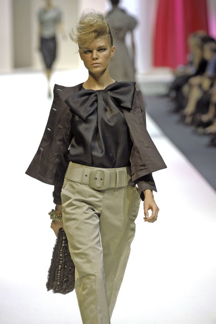 Moschino 09ĸDƬ