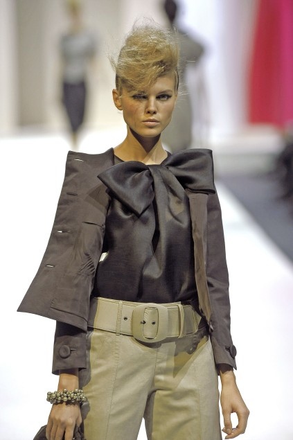 Moschino 09ĸDƬ