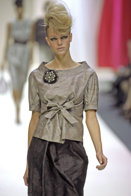 Moschino 09ĸDƬ