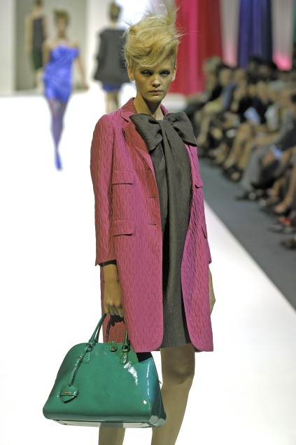Moschino 09ĸDƬ