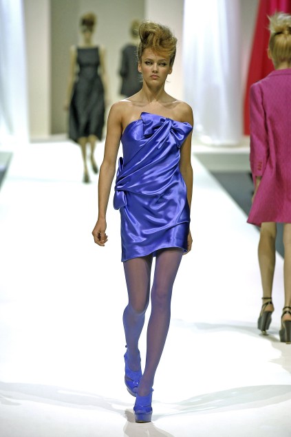 Moschino 09ĸDƬ