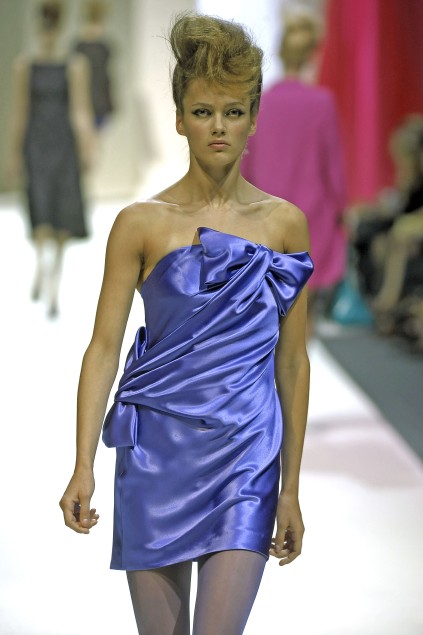 Moschino 09ĸDƬ
