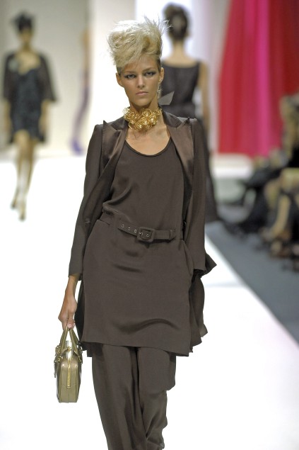 Moschino 09ĸDƬ