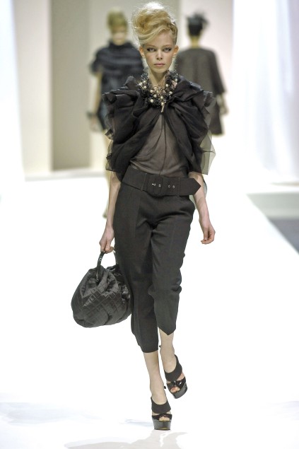 Moschino 09ĸDƬ