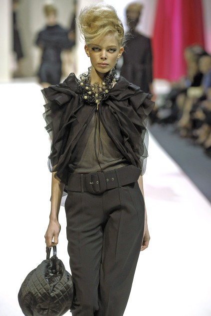 Moschino 09ĸDƬ