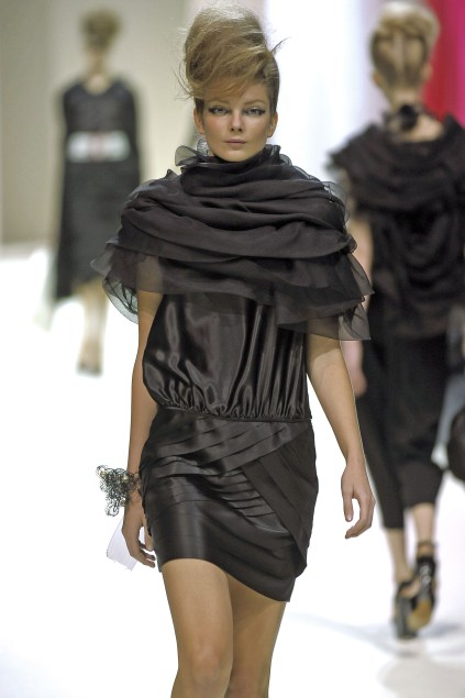 Moschino 09ĸDƬ