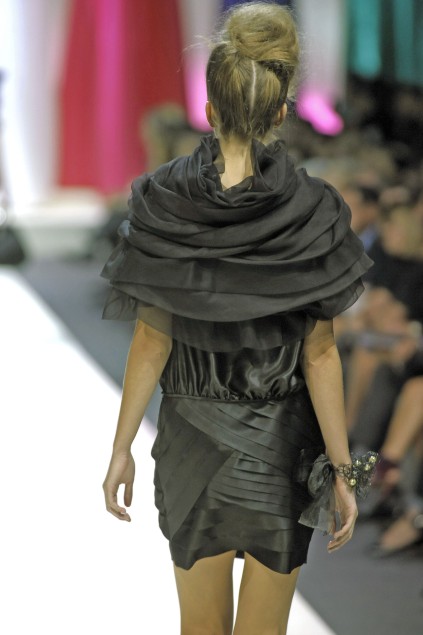 Moschino 09ĸDƬ