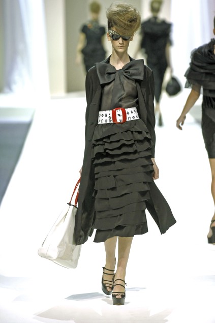 Moschino 09ĸDƬ