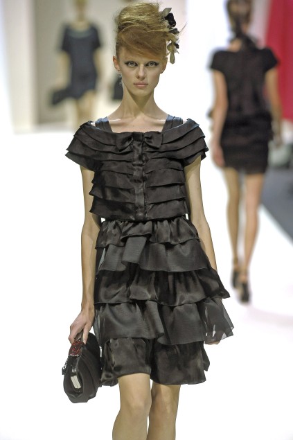 Moschino 09ĸDƬ