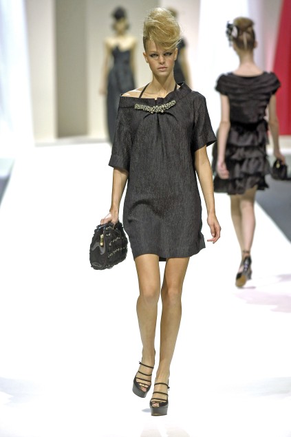 Moschino 09ĸDƬ