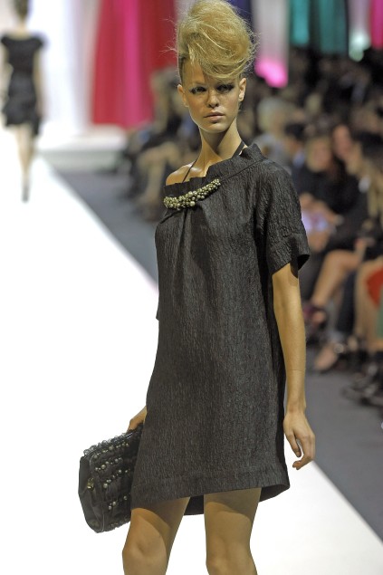 Moschino 09ĸDƬ