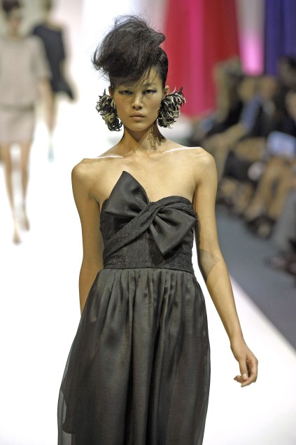 Moschino 09ĸDƬ