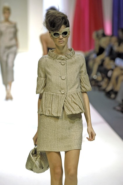 Moschino 09ĸDƬ