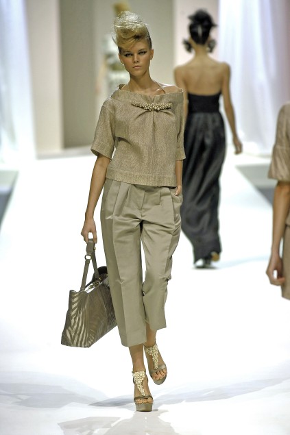 Moschino 09ĸDƬ