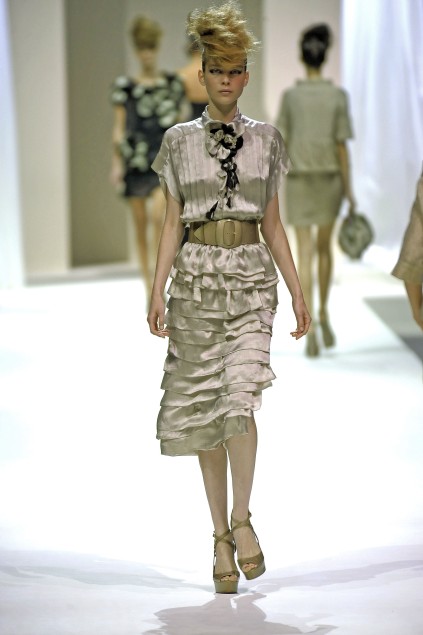 Moschino 09ĸDƬ