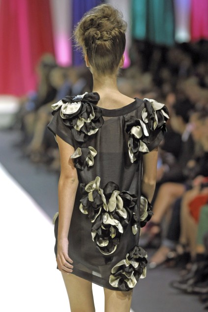 Moschino 09ĸDƬ