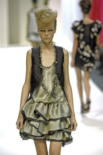 Moschino 09ĸDƬ