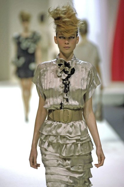 Moschino 09ĸDƬ