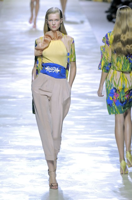 Blumarine 09ĸDƬ