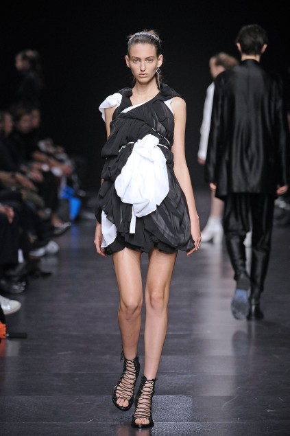 Ann Demeulemeester 09ĸDƬ