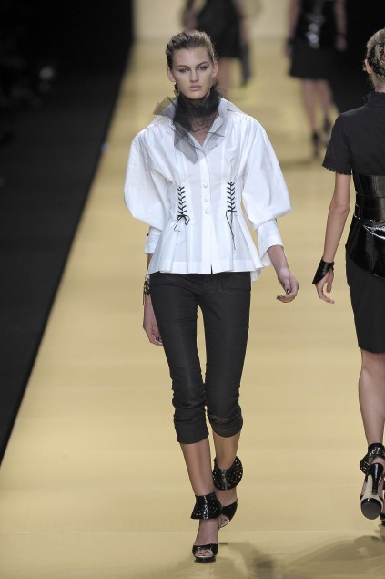 Karl Lagerfeld 09ĸDƬ
