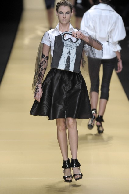 Karl Lagerfeld 09ĸDƬ