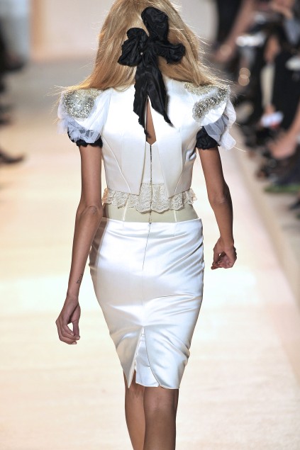 Christian Lacroix 09ĸDƬ