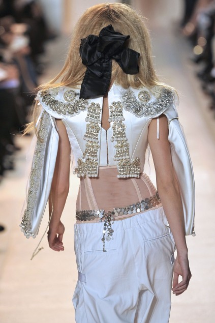 Christian Lacroix 09春夏