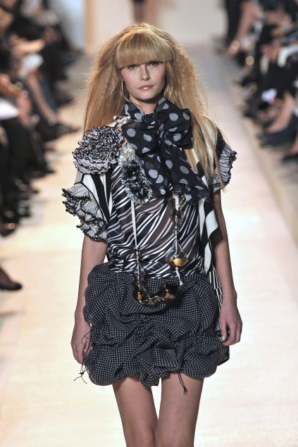 Christian Lacroix 09ĸDƬ