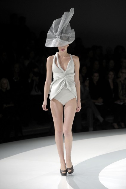 Hussein Chalayan 09ĸDƬ