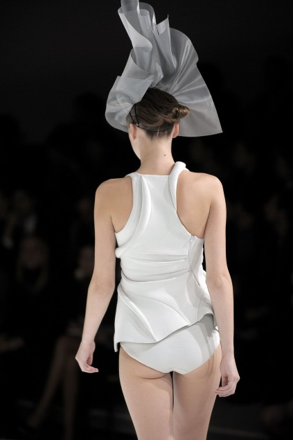 Hussein Chalayan 09ĸDƬ
