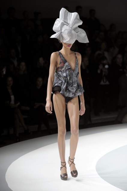 Hussein Chalayan 09ĸDƬ