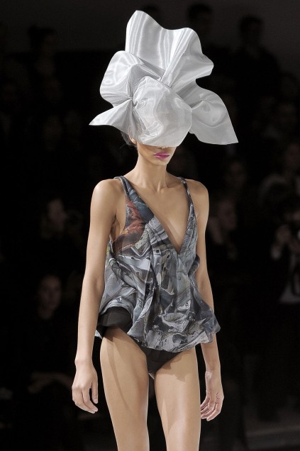 Hussein Chalayan 09ĸDƬ