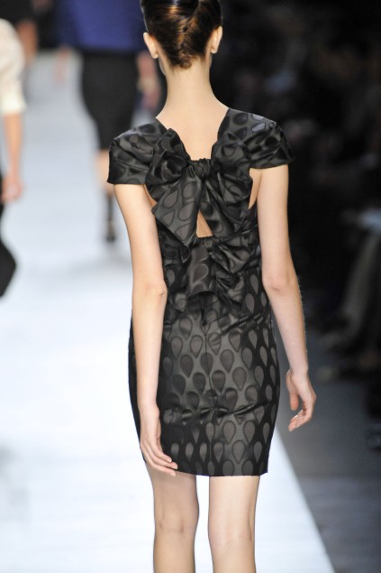 Yves Saint Laurent 09ĸDƬ