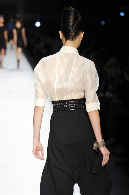 Yves Saint Laurent 09ĸDƬ