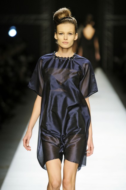 Yves Saint Laurent 09ĸDƬ